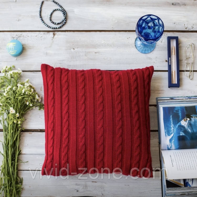 Подушка вʼязана Vividzone КЛАСИК 40*40 червоний