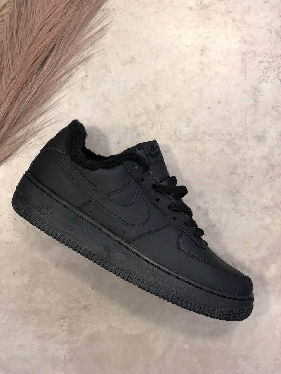 Жіночі кросівки Nike Air Force 1 Low Triple Black (с мехом) ALL07423, фото 1
