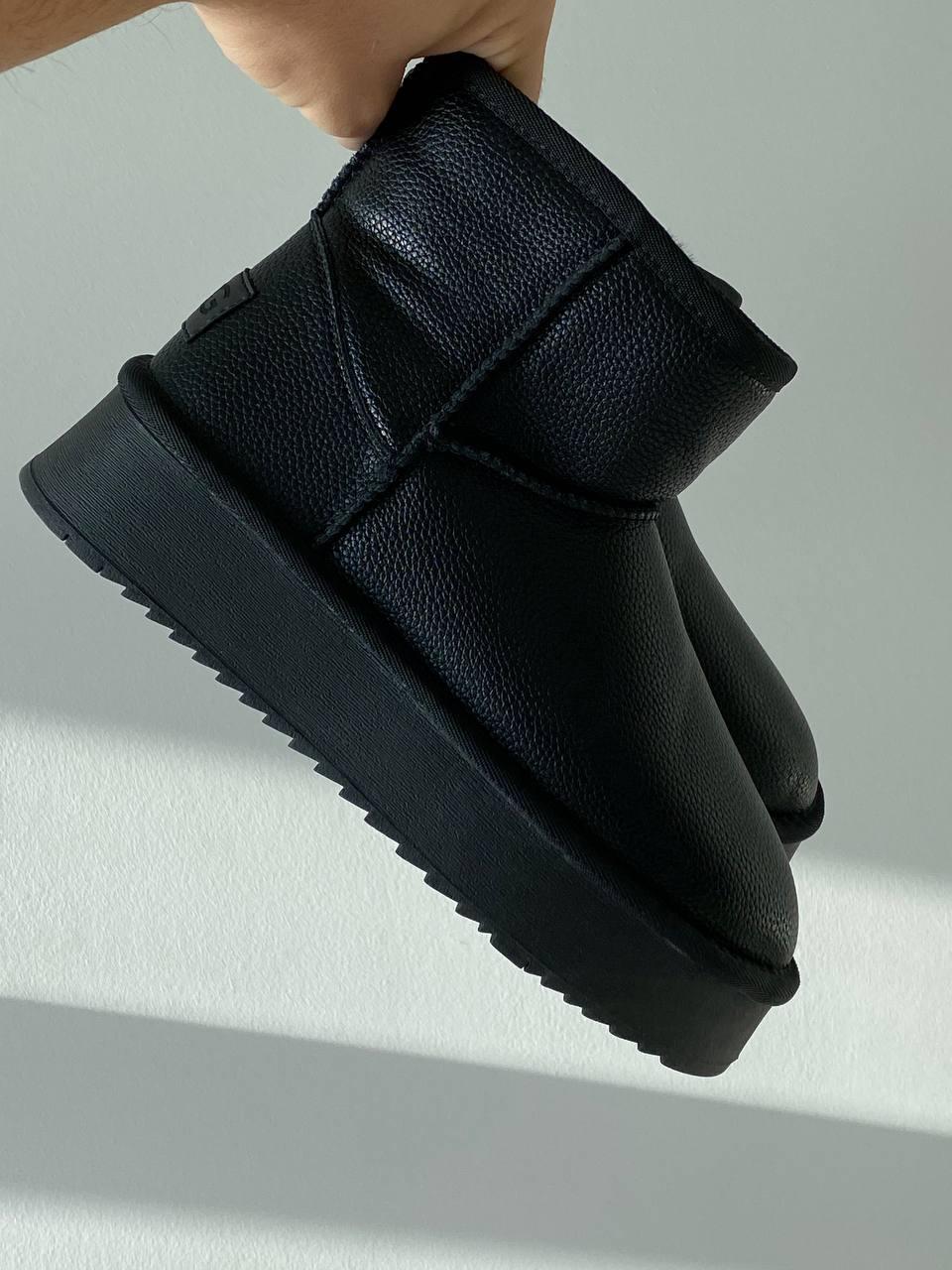 Жіночі угги UGG Classic Ultra Mini Platform Boot Black Leather 1141510-BLLE