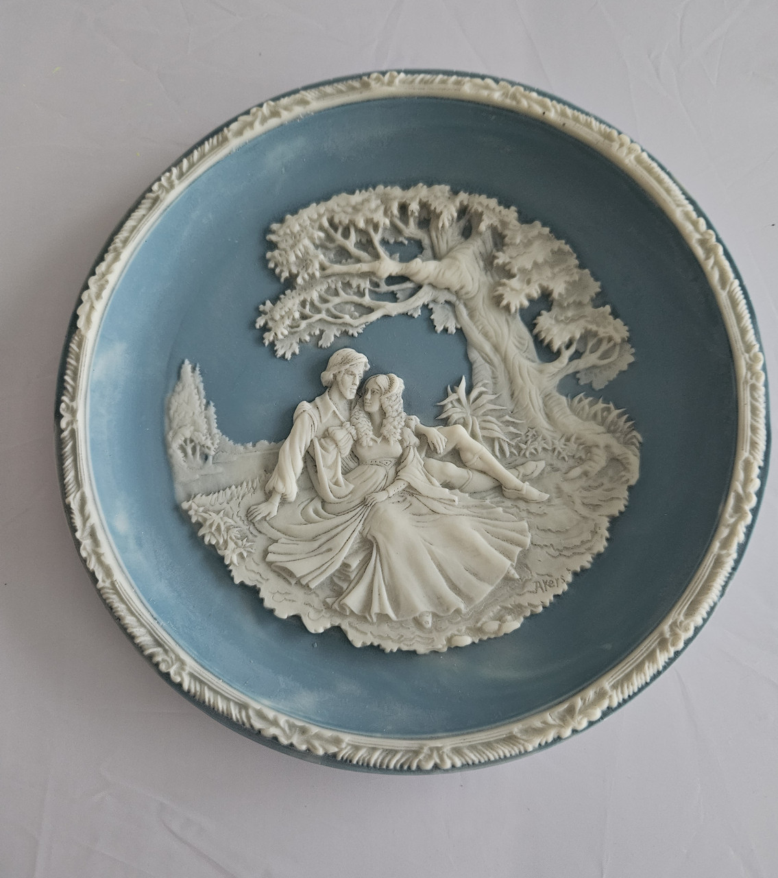 Вінтажна колекційна тарілка з турмаліново-блакитного каменю "Любові сонети Шекспіра", фото 1