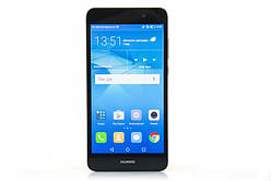 Огляд смартфона Huawei Y6II: просто та зі смаком
