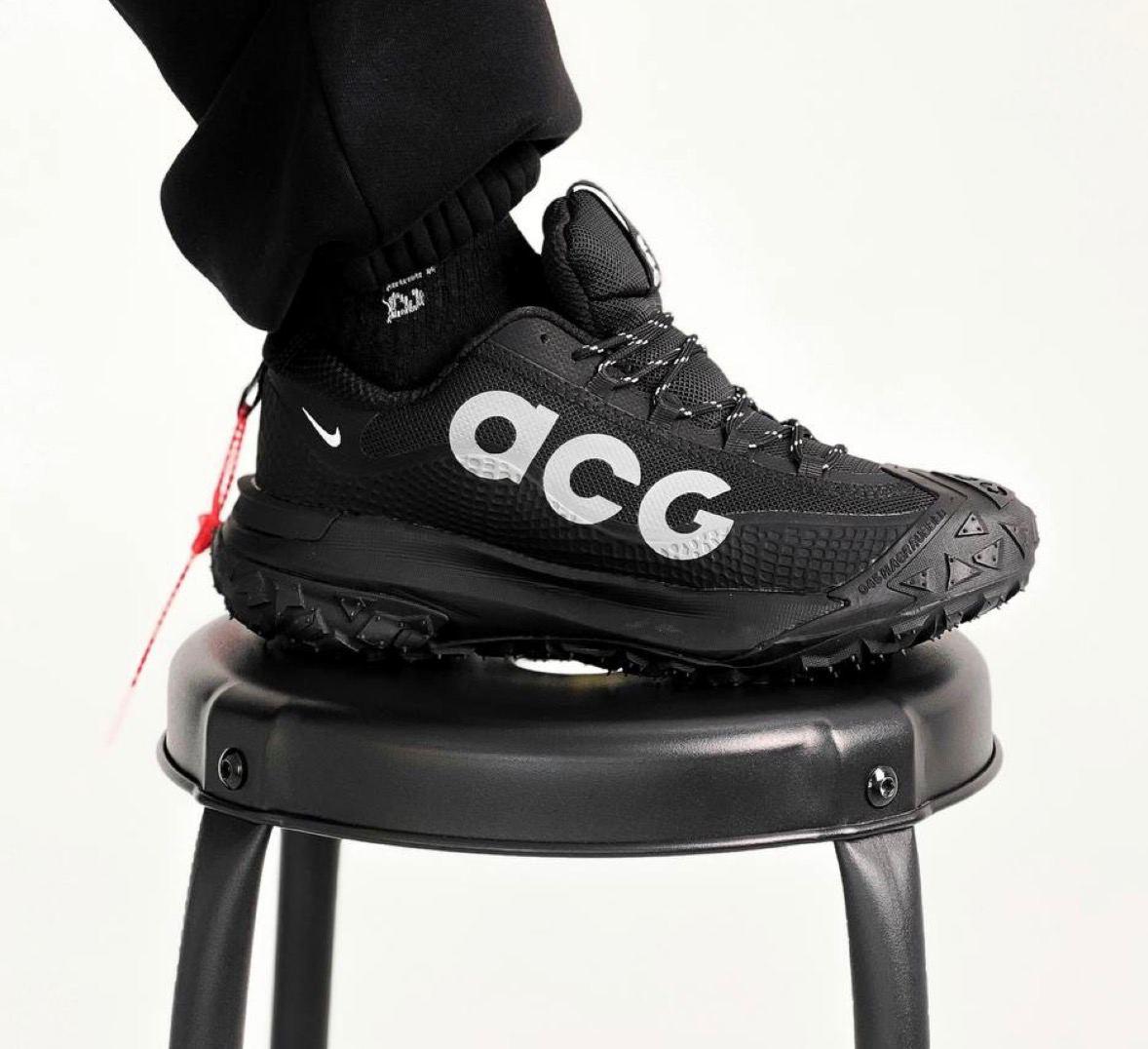 Nike a talons hot sale