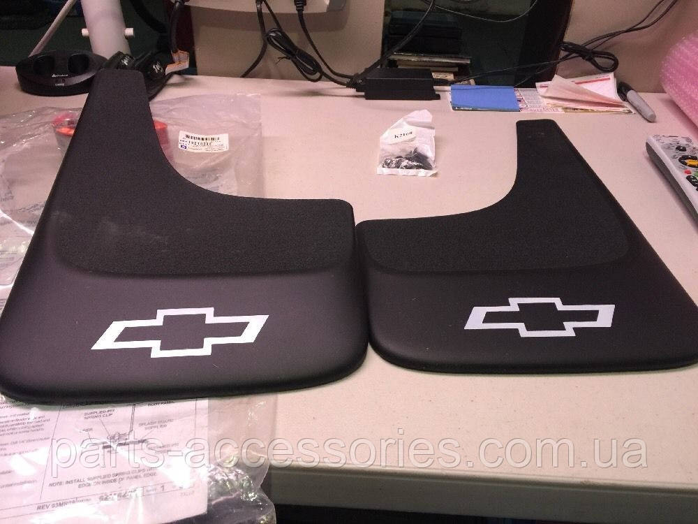 Chevrolet Silverado 2001-2013 Задні бризковики без розширювачів Нові Оригінал, фото 1