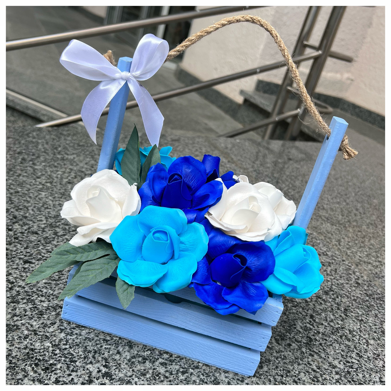 Букет квітів на день народження для дружини. Букет синіх троянд. Подарунок для коханої. Сині троянди подарунок для подруги