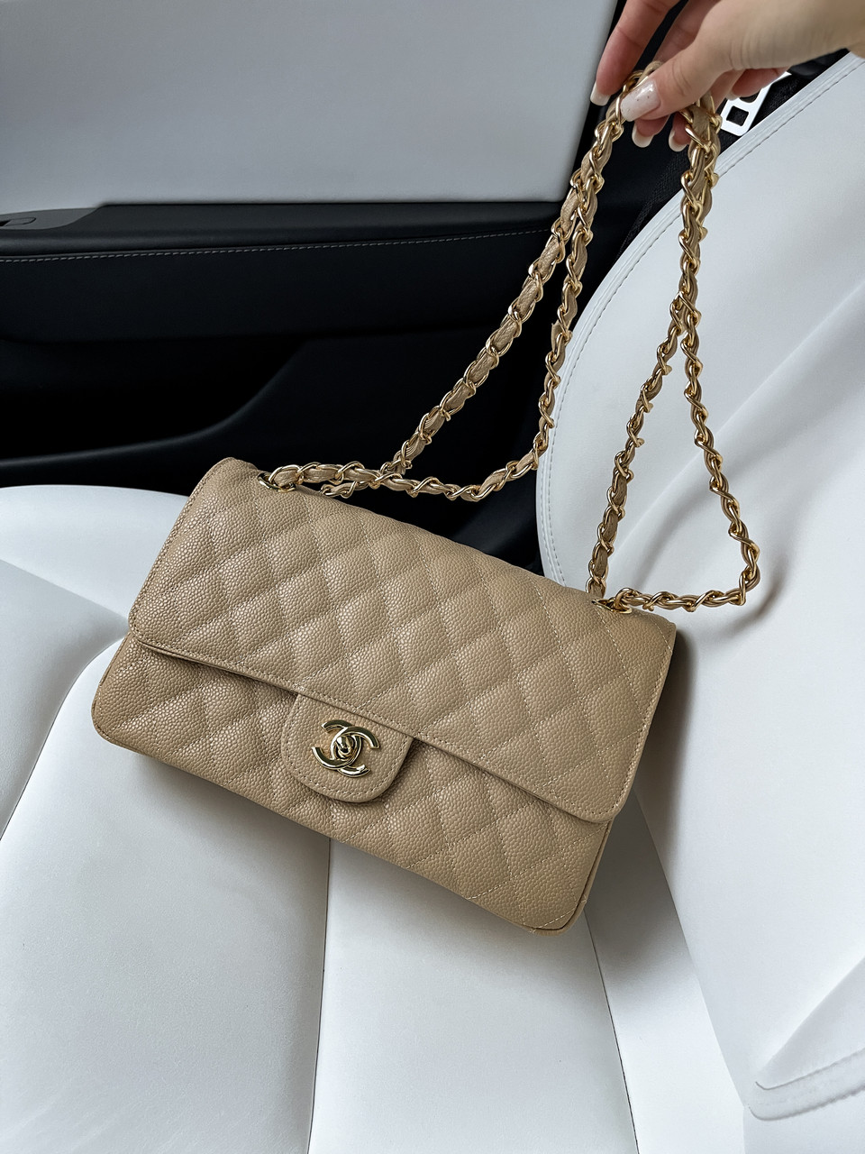 Жіноча брендова сумка Шанель / стильна жіноча сумочка на ремені, фото 1