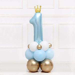 Цифра 1 на підставці із кульок | Для хлопчика | Блакитний король