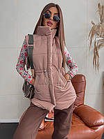 Удлиненная стильная женская жилетка.Молния, карманы.Синтепон 200, плащевка 42-44,46-48.Цвет 4 Беж