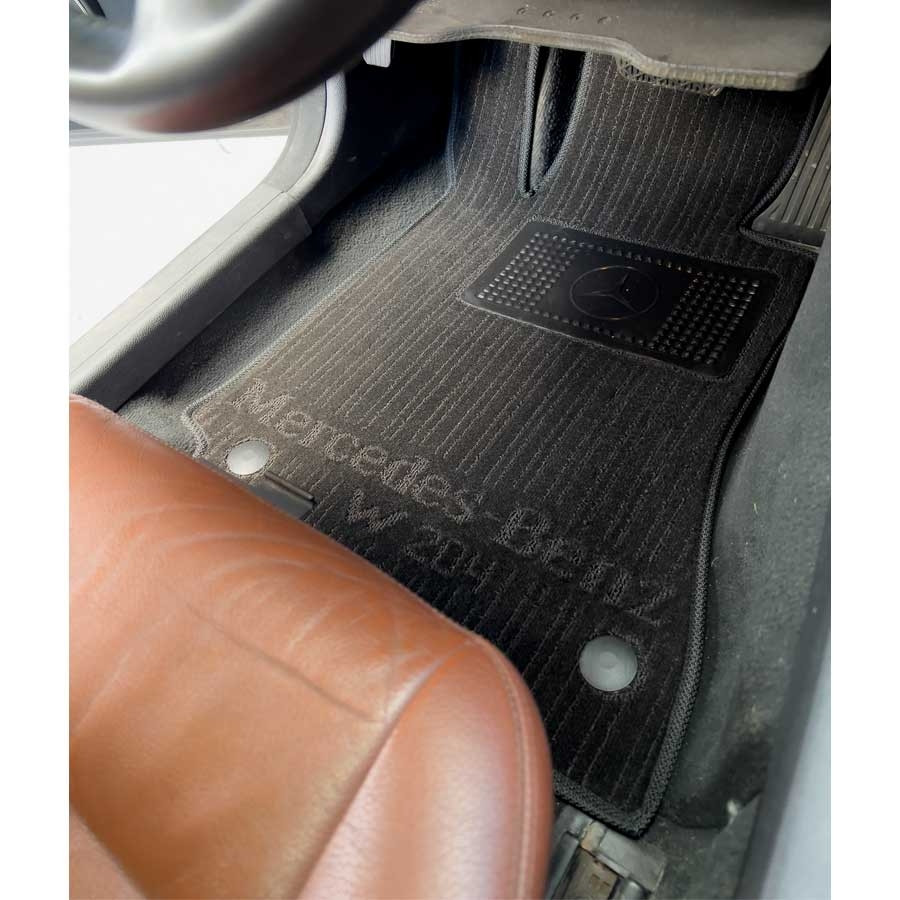 Автокилимки ворсові в салон MERCEDES W 204 комплект текстильних килимків для автомобіля