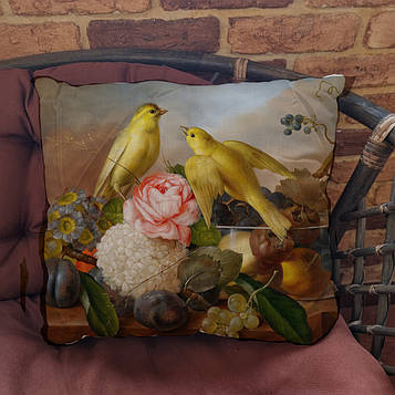 Гарна декоративна подушка з птахами, квітами та фруктами.