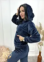 Женский теплый костюм из махры синего цвета штаны и кофта с капюшоном и молнией