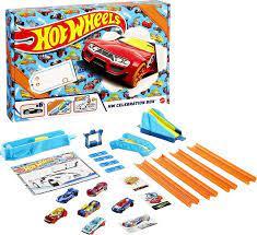 Hot Wheels Celebration Box Трек Хот Вілс Подарунковий набір з 6 машинками Complete Starter Set GWN96