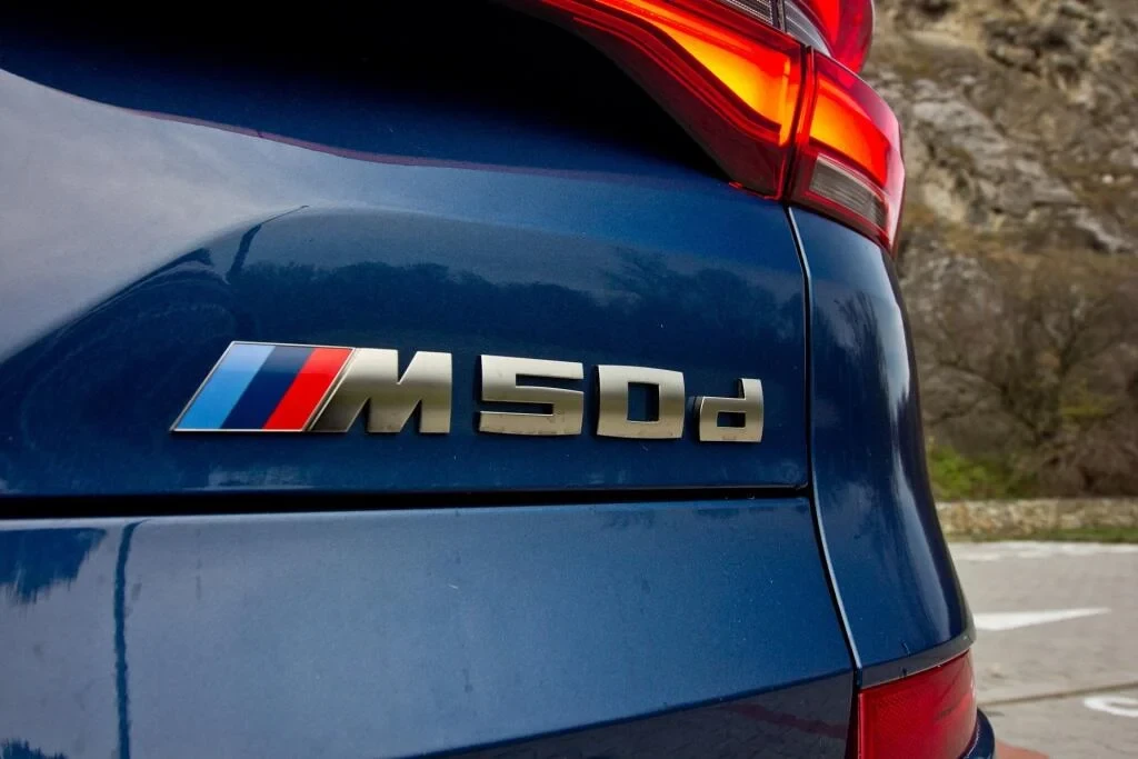 Шильдик емблема автологотип BMW M50d  M 50 d  колір хром
