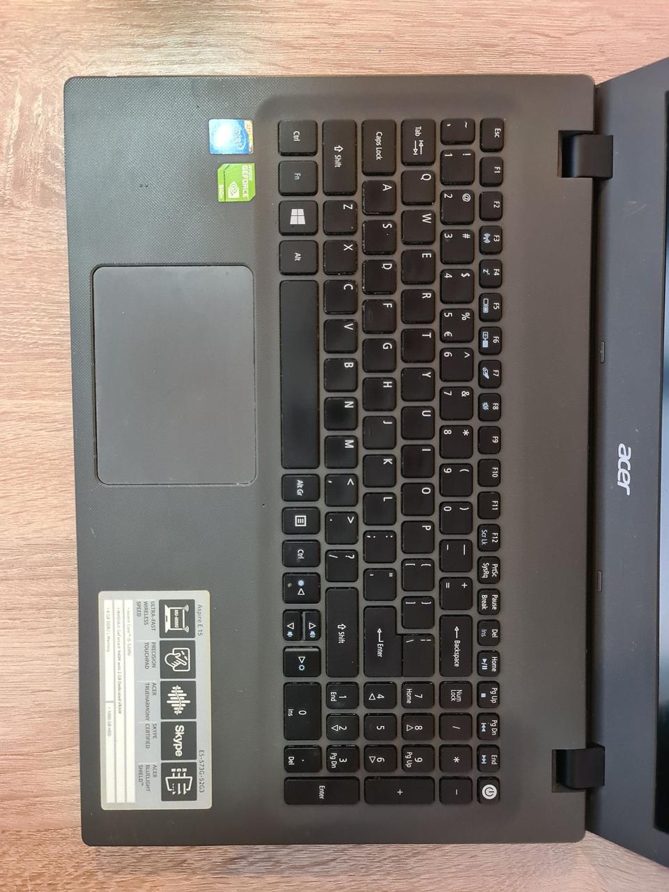 Acer Aspire E5 573G 15.6 FHD i5 5200U 8Gb GeForce 940M