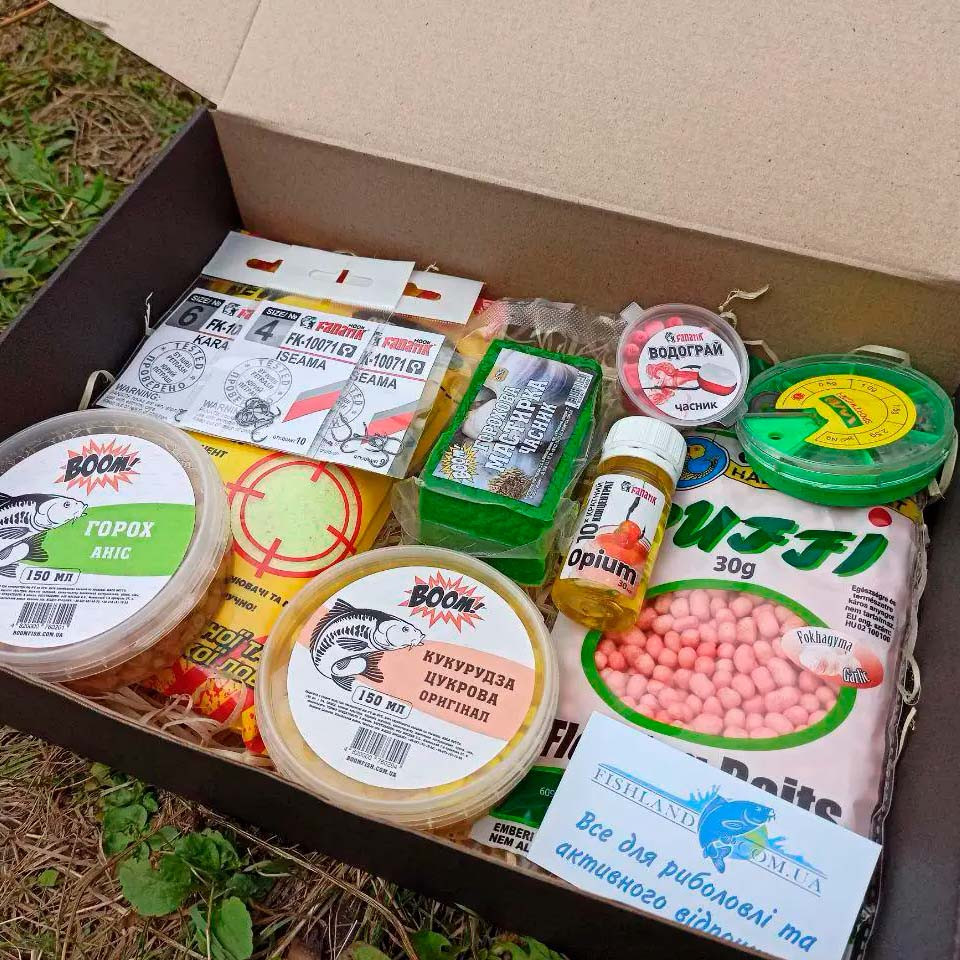 Готовий подарунковий короповий набір з гачками, підгодовуванням, насадками.