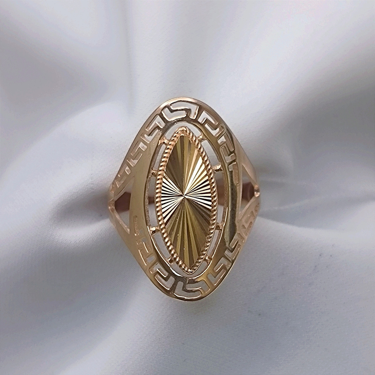 Золоте кільце з алмазною гранню 585 проби Ukr-gold.com, фото 1