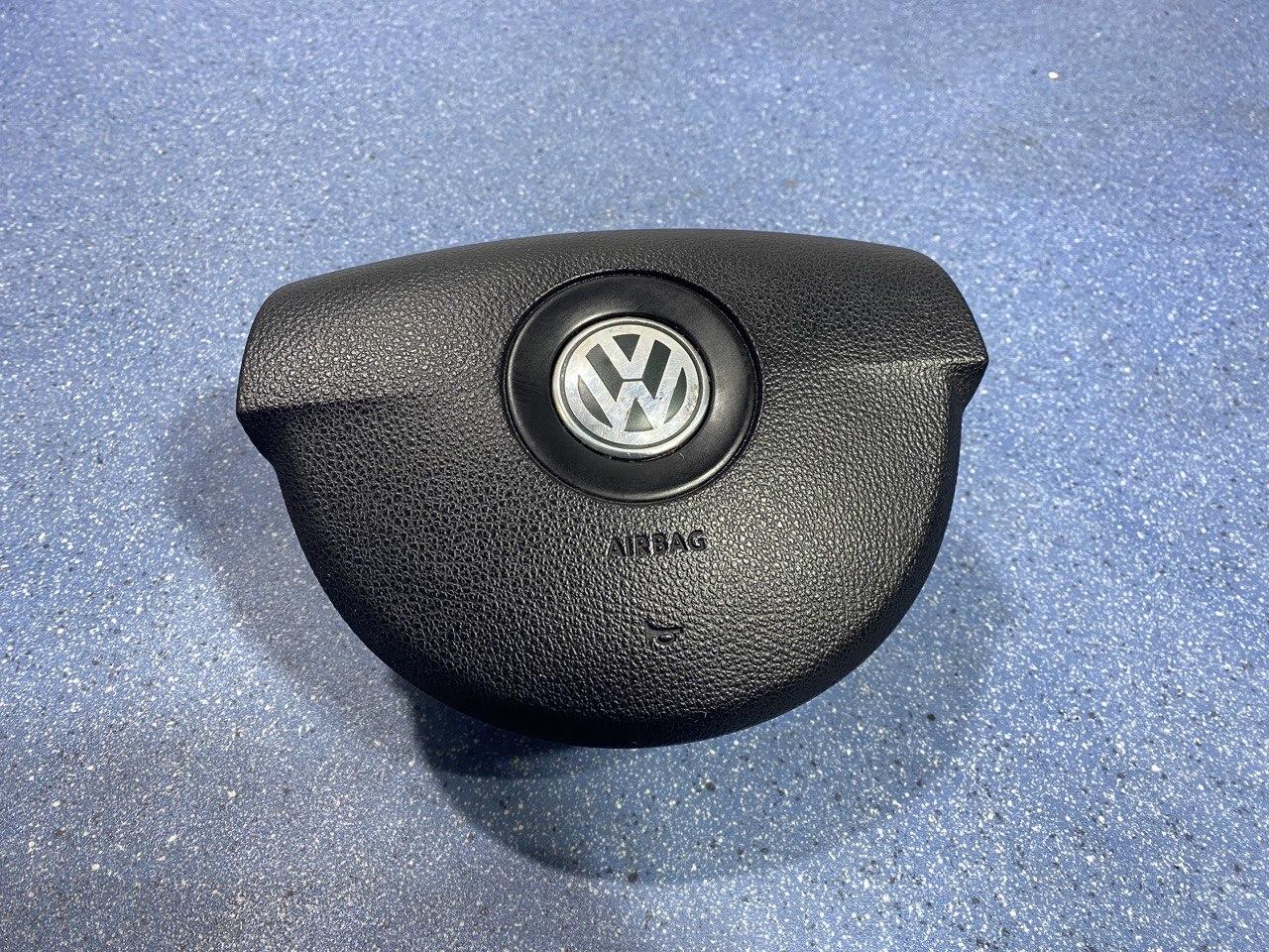 Подушка безпеки водія  airbag  VW Passat B6 3c0880201bb