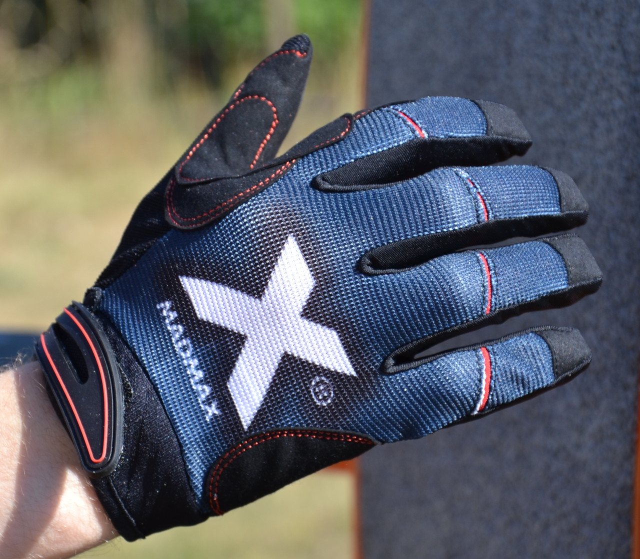 Перчатки для фитнеса MadMax MXG-102 X Gloves Black/Grey/White M - фото 3 - id-p1936373950