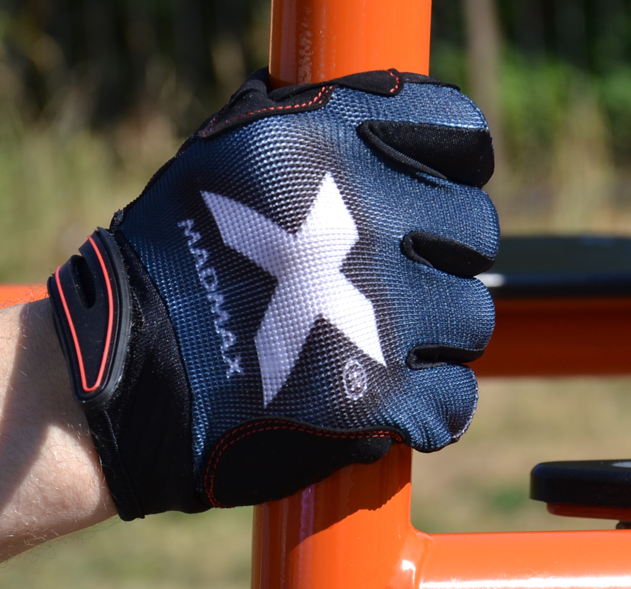 Перчатки для фитнеса MadMax MXG-102 X Gloves Black/Grey/White M - фото 8 - id-p1936373950