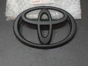 Емблема на решітку радіатора / на багажник TOYOTA 140*96 мм Тойота  колір чорний глянець