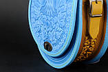 Жіноча шкіряна сумка ручної роботи з тисненим орнаментом «Калина» блакитно-жовта сумка з натуральної шкіри, 20*21*8 см, фото 7