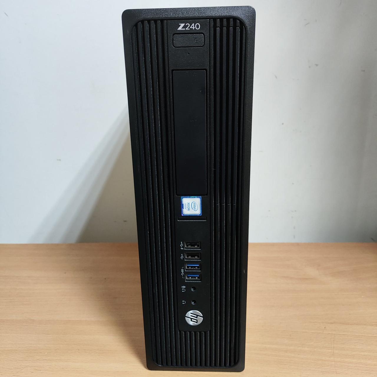 Системний блок б.в. HP Z240 Workstation sff Xeon E3-1225 v5 (3.7 GHz) / 16 Гб ОЗУ DDR4 / Intel HD Graphics P530