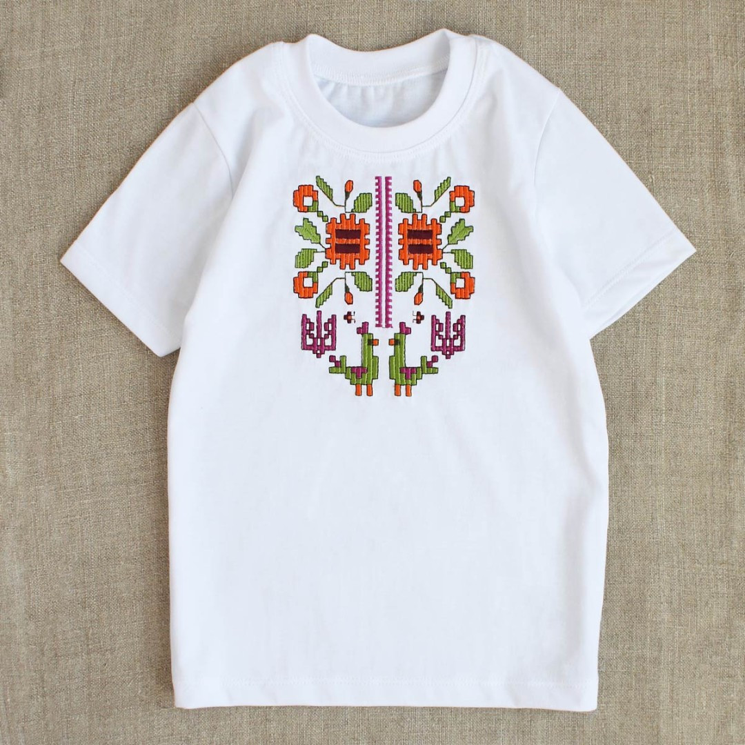 Вишита дитяча футболка з етно орнаментом Чорнобривці, біла футболка вишиванка для дівчинки від ТМ Ladan