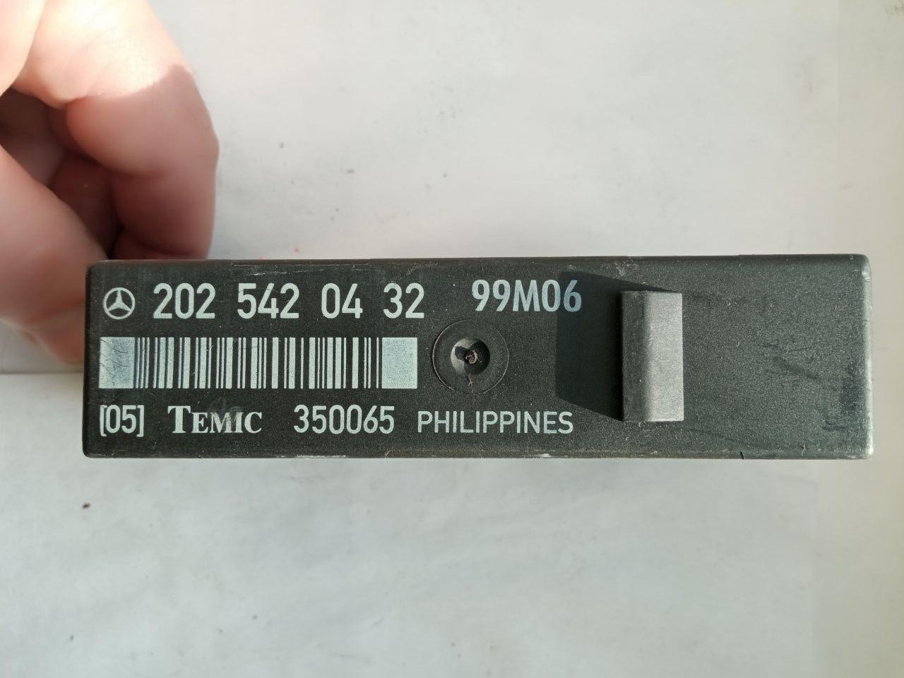 Електронний блок керування Mercedes C-Classe W202 Temic 202 542 04 32 / 99 M06 / 350065, фото 1