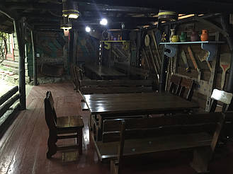 Деревянная мебель в интерьере ресторана "ХАТА GRILL" по трассе Киев-Житомир 13