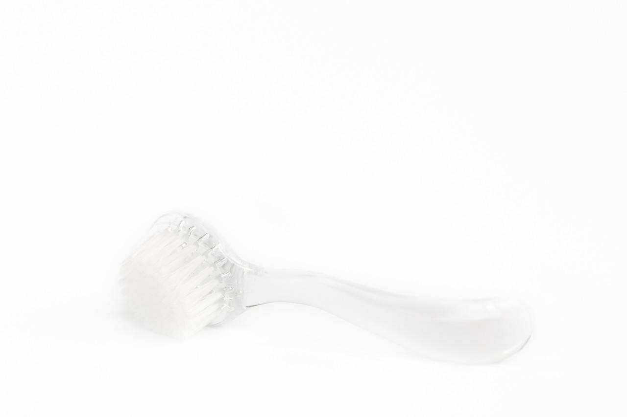 

Щетка с ручкой для ногтей, для маникюра и педикюра, прозрачная