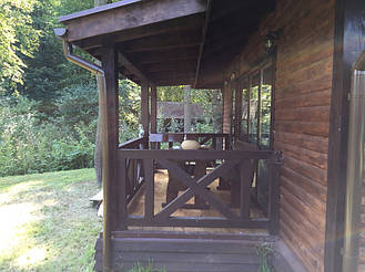 Деревянная мебель в интерьере ресторана-готеля "Джерело" 8