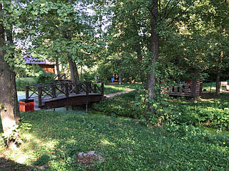 Деревянная мебель в интерьере ресторана-готеля "Джерело" 12