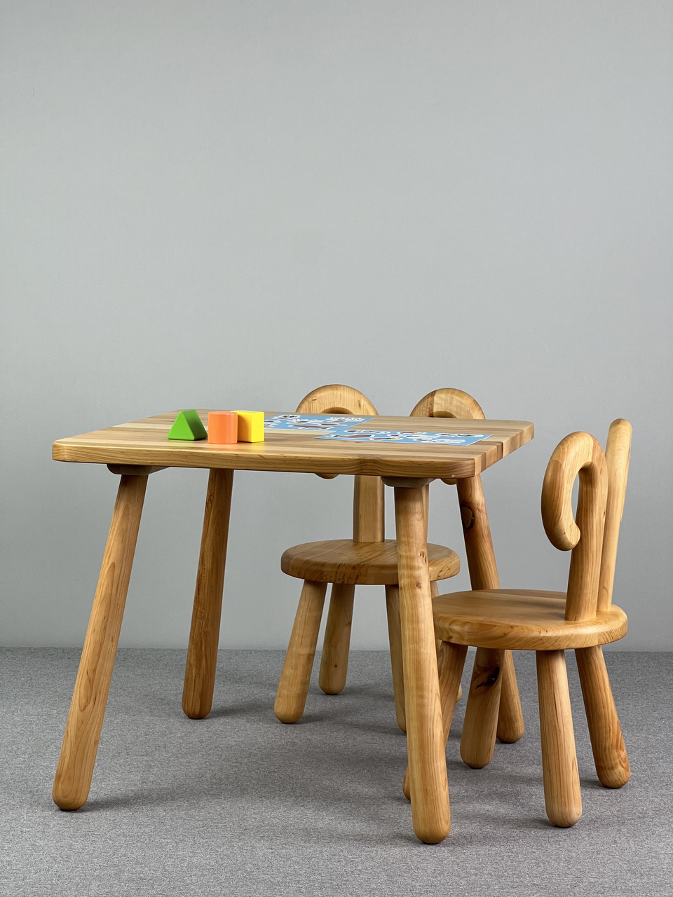 Квадратний столик "Монтессорі" та стільчики "Шон" з дерева
