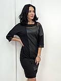 Жіноча стильна сукня з екошкіри, пряма, міді | Модне святкове плаття чорне з сітчастим декором | Батал, фото 4