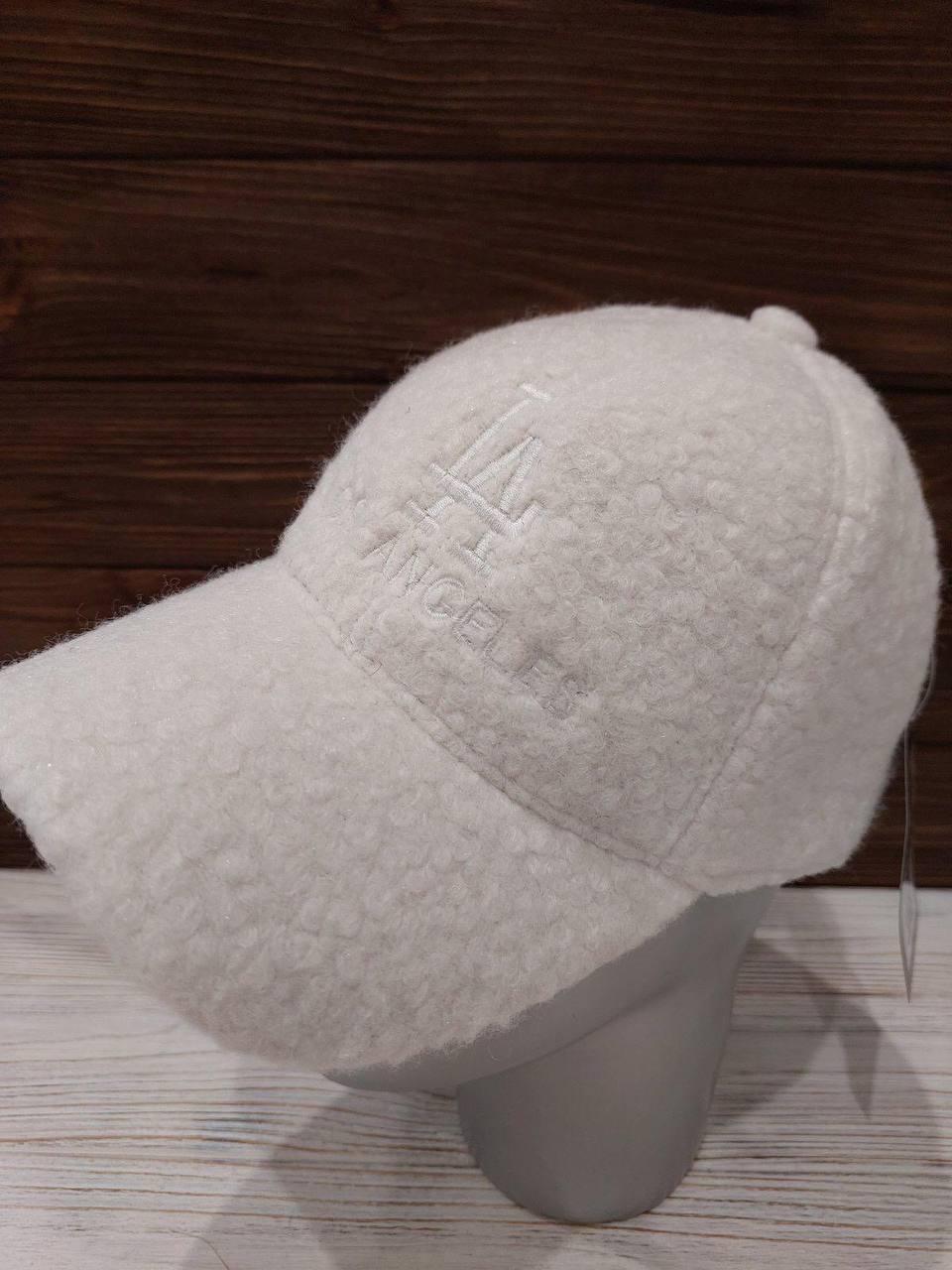 Бейсболка кепка тепла брендова брендова баранчик (Розмір oversize), Біла