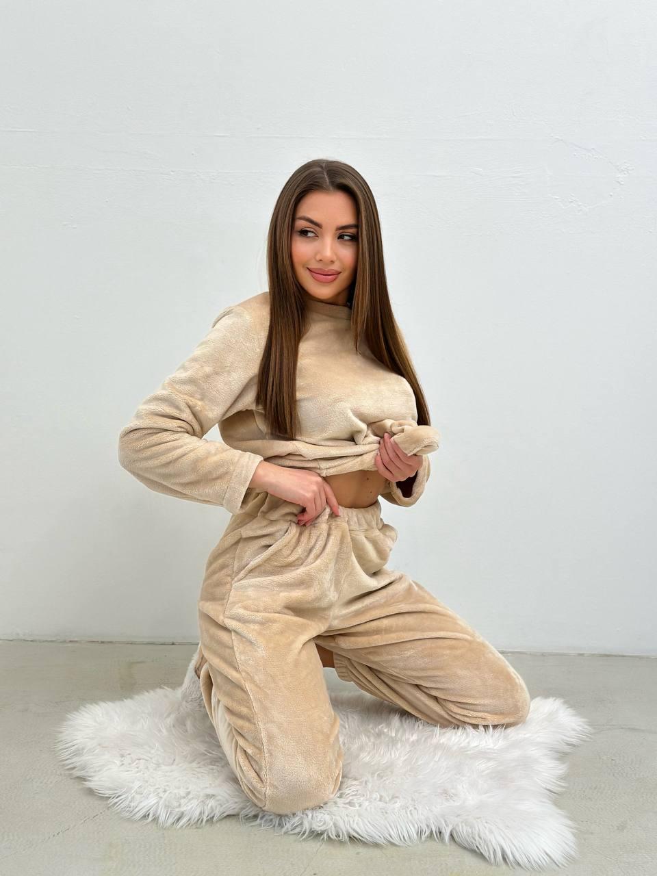 Теплая зимняя женская модная пижама из махры кофта и штаны, пижама на подарок домашний махровый комплект OS 46/48, Бежевый - фото 4 - id-p2045949505