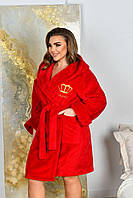 Женский махровый халат с капюшоном красный