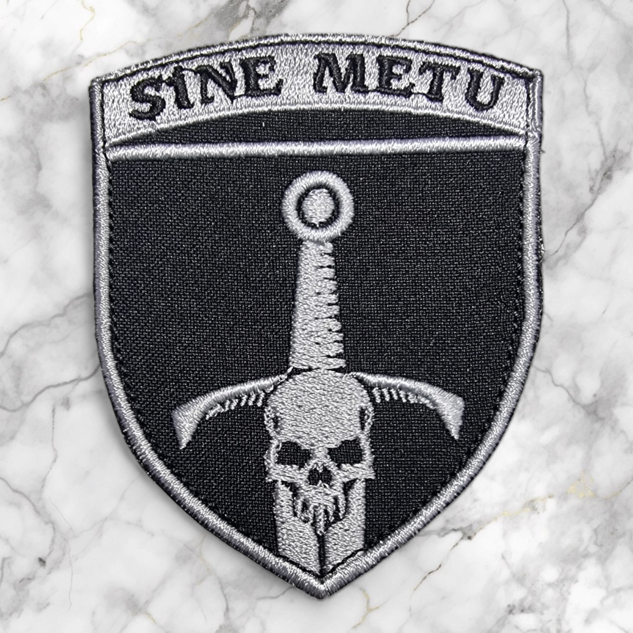 жұмыста бөтен әйелдің мысығын жалайды Шашты әже порно