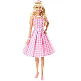 Barbie The Movie HPJ96 Лялька Барбі Марго Роббі в ролі Барбі у сукні в клітинку, фото 2