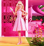 Barbie The Movie HPJ96 Лялька Барбі Марго Роббі в ролі Барбі у сукні в клітинку, фото 8