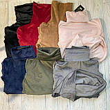 Жіночий велюровий гольф облягаючий однотонний з подовженими рукавами розмір 48-50 чорний, фото 9