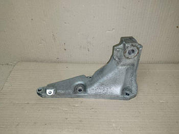 Кронштейн двигуна MERCEDES M-CLASS W163 97-05 163.175 (W163) 5.0 M113965 2003 лев. (б/у)