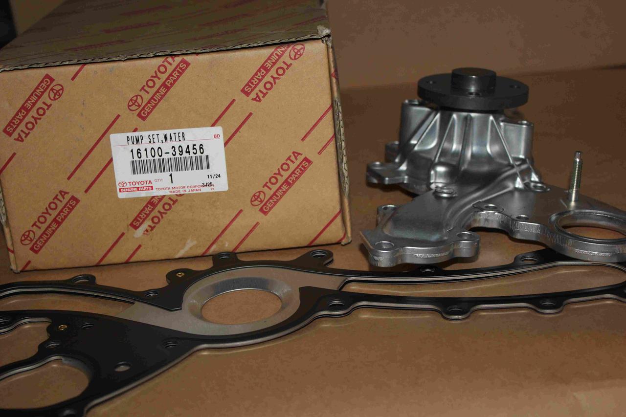 Помпа водяна (насос) охолодження Toyota: Sienna, Camry, Previa, RAV4, Venza, 1610039456, фото 1