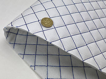 Відріз 4м, Шкірзам стьобаний білий «малий ромб» (прошитий синьою ниткою) дубльований синтепоном і флізеліном шир 1,35 м