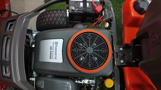 Двигун райдера-газонокосарки Husqvarna R 320 X AWD