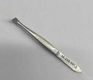 Пінцет для брів (широкі скошені краї)