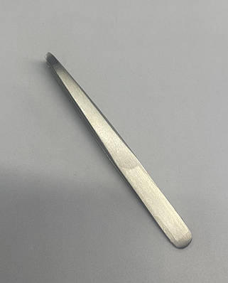 Пінцет для брів (широкі скошені краї)