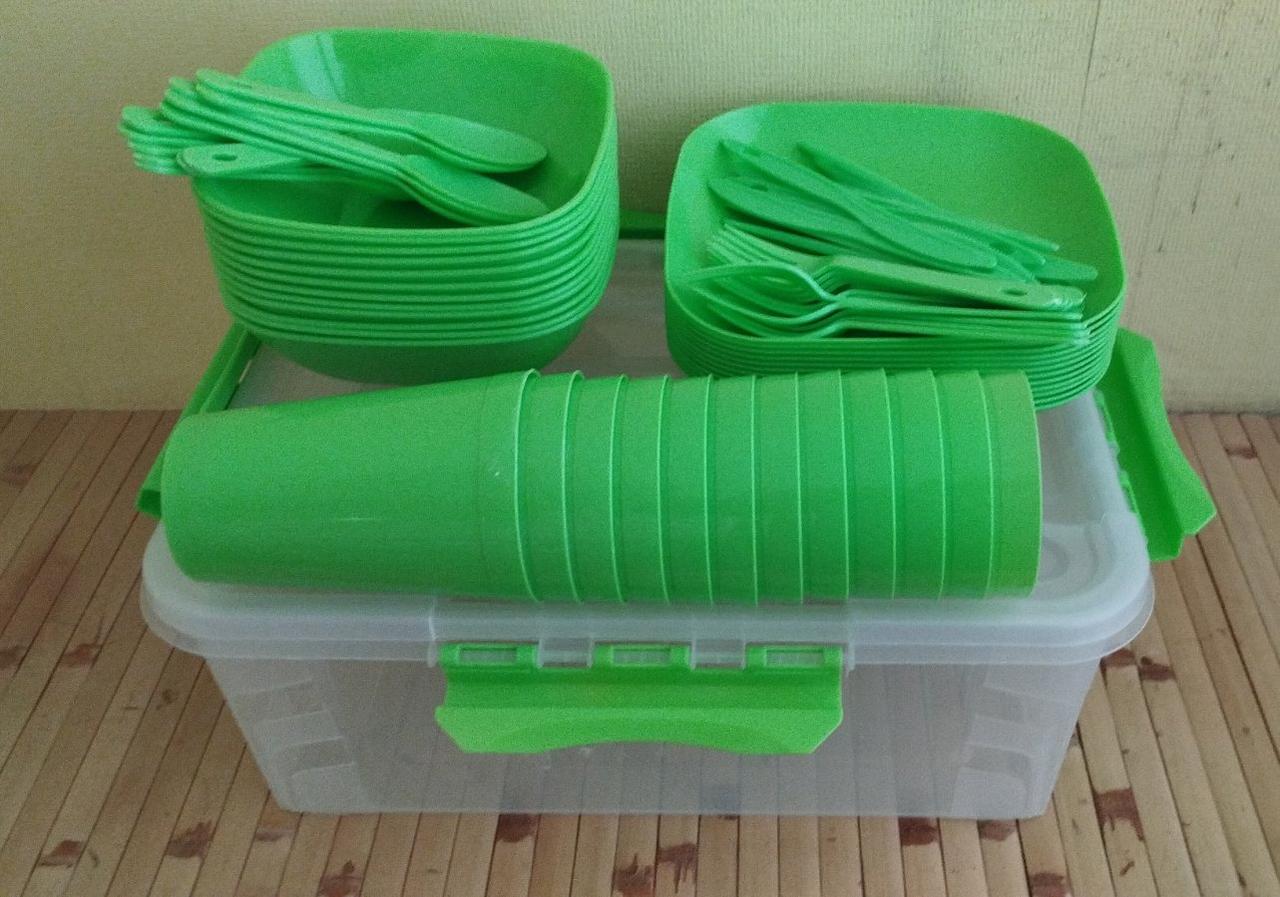 Набір пластикового посуду для пікніка на 12 персон