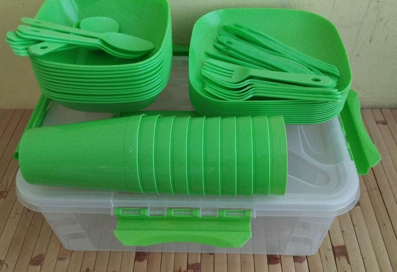 Набір пластикового посуду для пікніка на 10 персон