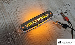 Габаритний ліхтар до вантажівки Volkswagen хромований з логотипом жовтого кольору