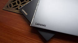 Попередній огляд Lenovo Yoga Book